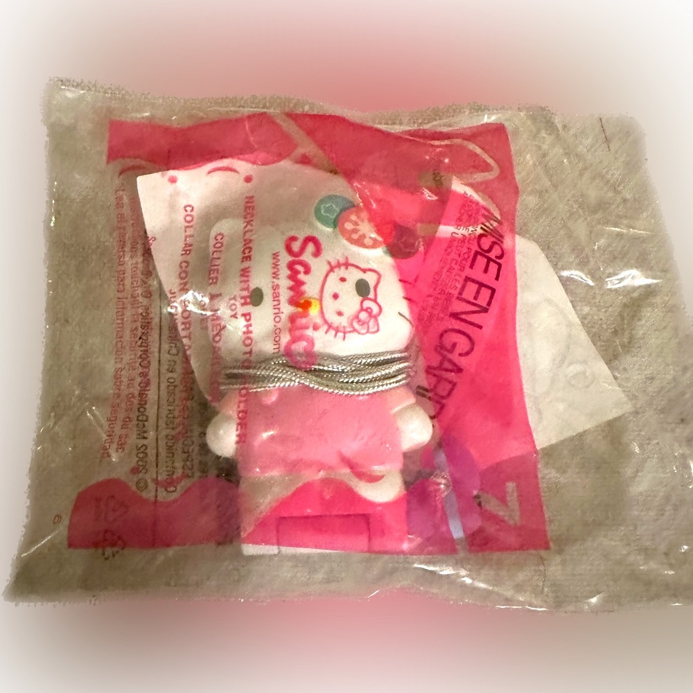 VTG 2002 HELLO KITTY NECKLACE MCDONALDS HAPPY MEAL TOY LOCKET COLLECTIBLE SANRIO